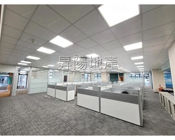 台北市-內湖區 出租一層一戶大面落地窗雙面光/近4年辦公大樓0955609532