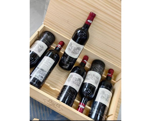 香港回收紅酒公司，高價收購拉菲 羅曼尼康帝 帕圖斯 嘯鷹 裡鵬等